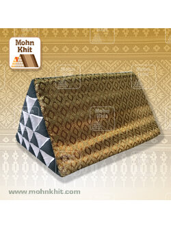 หมอนสามเหลี่ยม15ช่องเดี่ยวผ้าไหมไทย 52cmx36cmx32cm// Thai Tri-angle Cotton kapok 100%Traditional Floor Cushions.