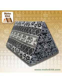 หมอนสามเหลี่ยม 10 ช่องลายชนเผ่าพื้นเมือง 50x28x30Cm Tri-angle kapok 100%Traditional Floor Cushions 10 holes.