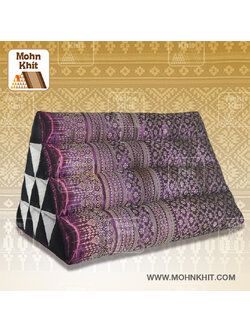 หมอนสามเหลี่ยม15ช่องผ้าไหมดิ้นทอง 55cmx38cmx40cm// Thai Tri-angle Cotton kapok Traditional Floor Cushions.
