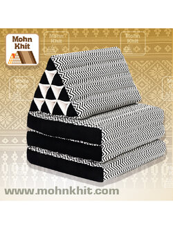 หมอนสามเหลี่ยมลายซิกแซกสีขาวดำ 10 ช่องติดเบาะ 3พับ 52x165x30cm// Tri-angle kapok100% tribal pattern Traditional Floor Cushions 10 holes with3 part of mattress.