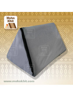 หมอนสามเหลี่ยม15ช่องลายขิด พร้อมปลอกซิป ขนาด 52cmx36cmx32cm// Thai Tri-angle zip sleeve Cotton kapok 100%Traditional Floor Cushions.