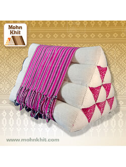 หมอนสามเหลี่ยมกลางแต่งสไบ 10 ช่อง35x25x21 Cm//Tri-angle kapok 100%Traditional Floor Cushions 10 holes.