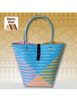 ตระกร้าสานเส้นพลาสติก กระเป๋าสานเส้นพลาสติก ทรงกระถางใหญ่