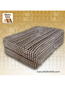 ที่นอนนุ่นลายตารางน้ำตาล 4 พับใหญ่ 90x180x7Cm /Thai Folding mattresses Our traditional Thai Mattress is hand stuffed with natural kapok.