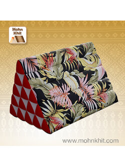 หมอนสามเหลี่ยม15ช่องลายฮาวาย 52cmx36cmx32cm// Thai Tri-angle Cotton Hawaii Traditional Floor Cushions.
