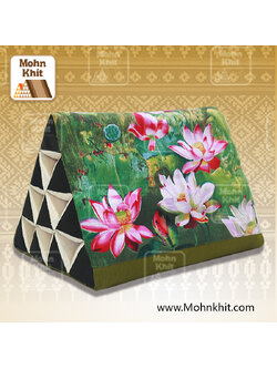 หมอนสามเหลี่ยม10ช่องผ้าฝ้ายพิมพ์50x28x30Cm Tri-angle kapok 100%Traditional Floor Cushions 10 holes.