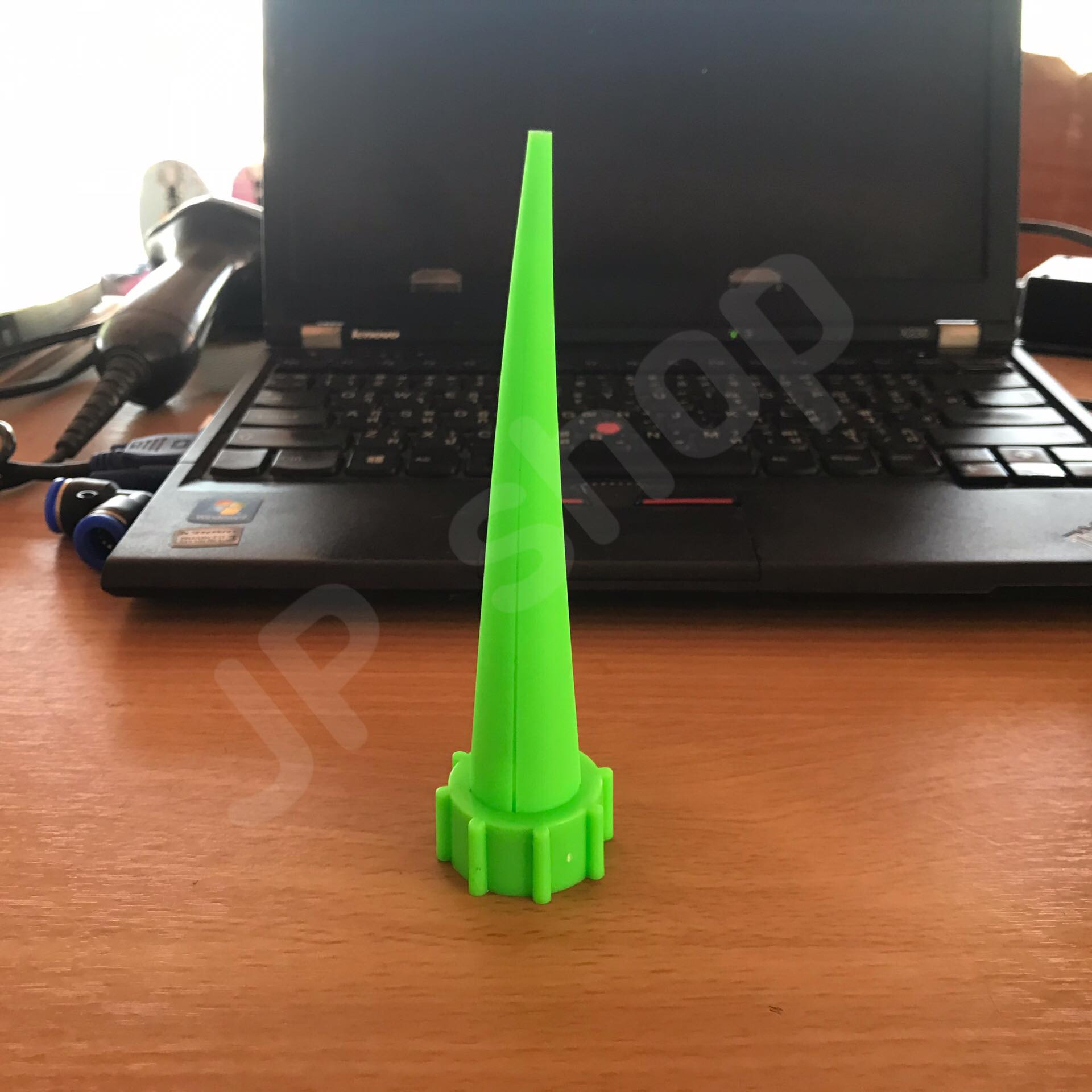 อุปกรณ์หยดน้ำ เหมาะสำหรับการเกษตร ประหยัดน้ำ ไม่ต้องคอยรดน้ำตลอด สินค้าส่งไว ส่่งภายใน 24 ชั่วโมง สนใจสั่งซื้อได้เลยนะคะ