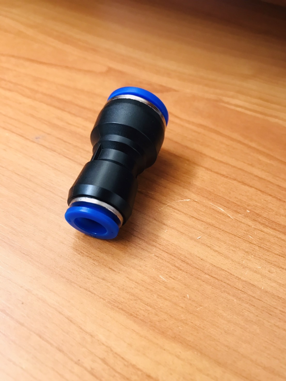 ข้อต่อลมฟิตติ้ง PG 14 -10 mm. ต่อตรงลด #1409