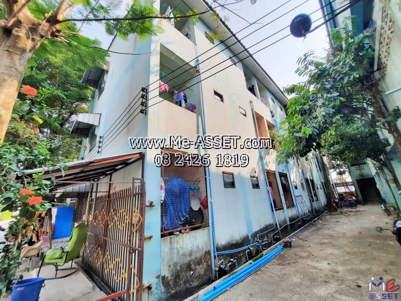 ขายที่ดินพร้อมสิ่งปลูกสร้าง หอพัก 81 ห้อง พร้อมผู้เช่าเต็ม ย่าน ซอยวินา ไร่ขิง สามพราน : ใกล้บ.ทอยเวิลด์ ถ.พุทธมณฑลสาย 5 : 3 ชั้น 3 คูหา 357.7 ตร.วา