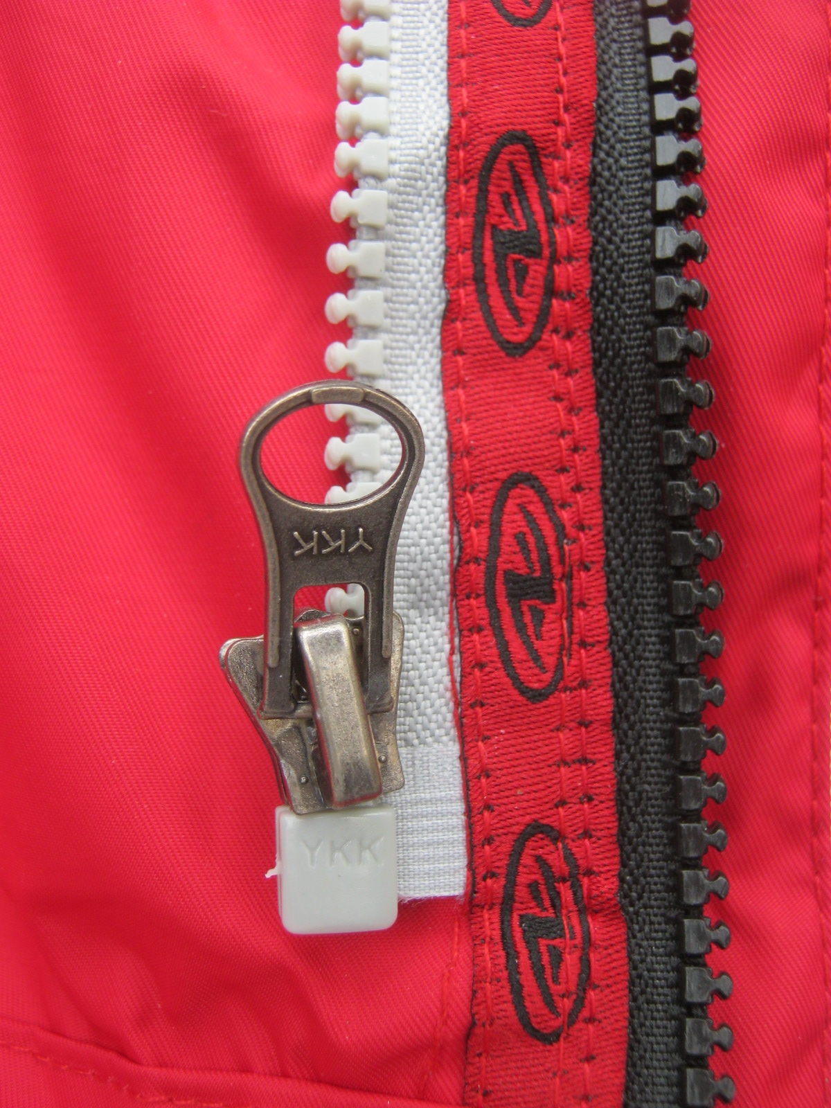 เสื้อกันฝนกันลมกันหนาว