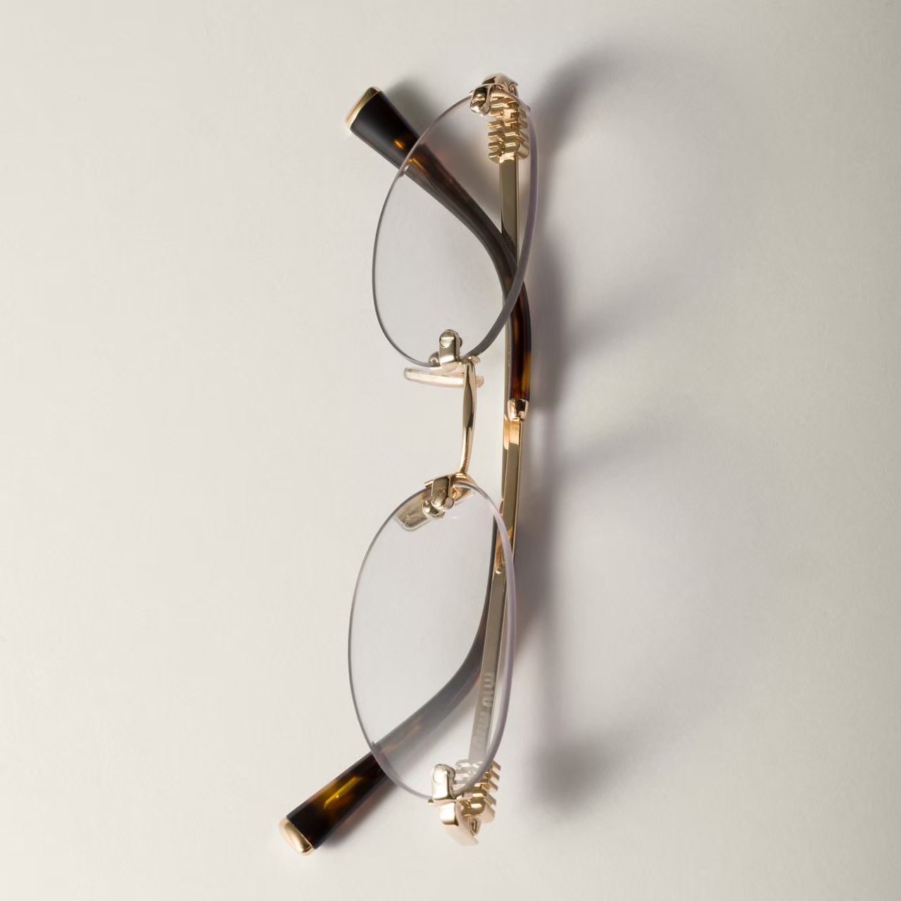 แว่นMiu Miu MU A54S 5AK08N (เลนส์บลูบล็อกกรองแสงสีฟ้า แสงUV)