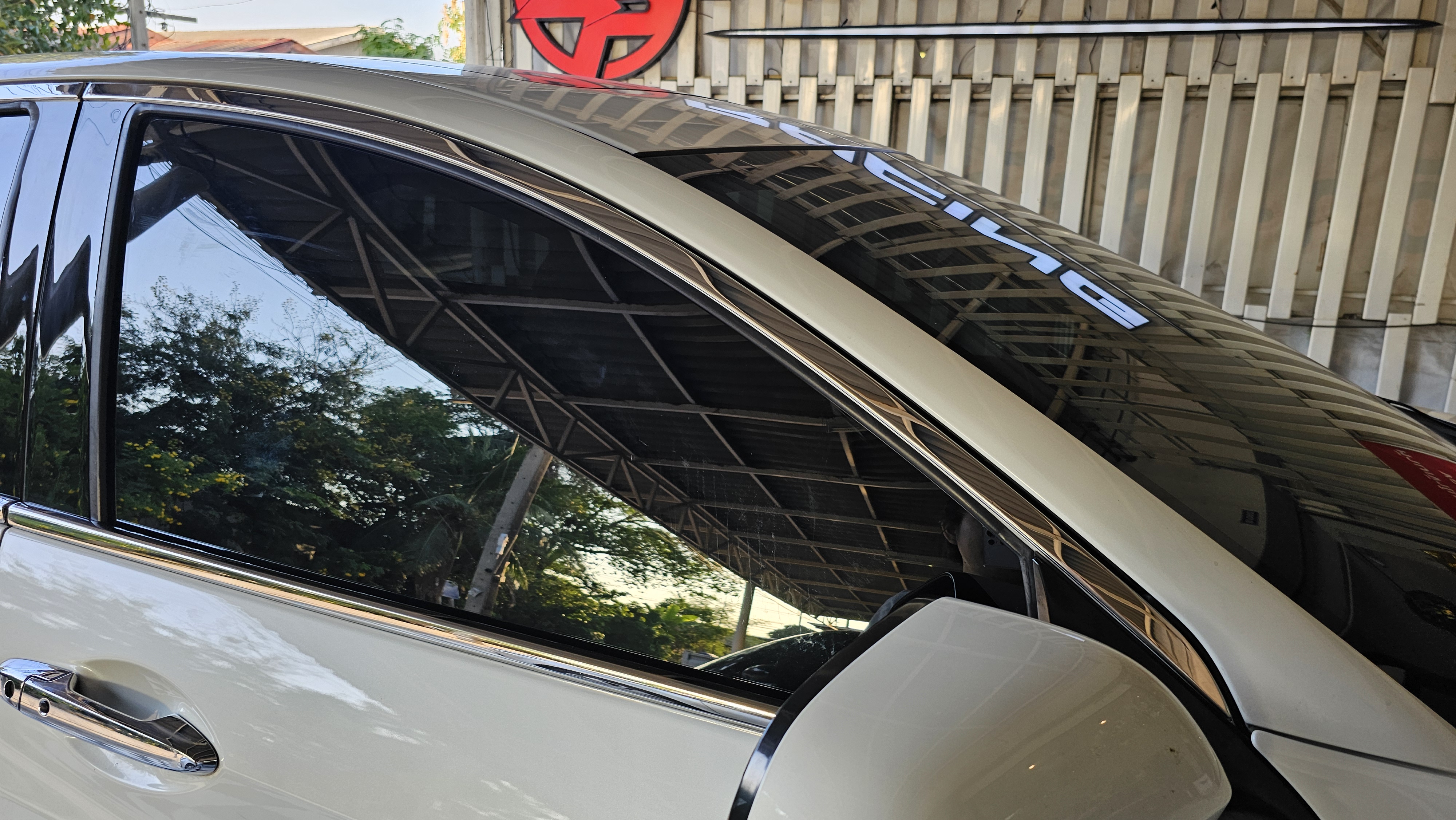 คิ้วกระจก Stainless 10 ชิ้น HR-V 2014-2021