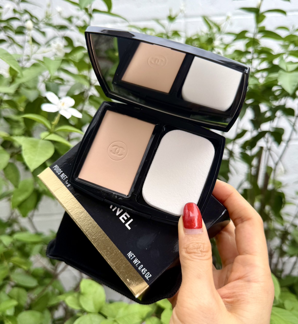 Chanel Le Teint Ultra Tenue Compact Foundation SPF15 13g.– สี B20 แป้งผสมรองพื้น