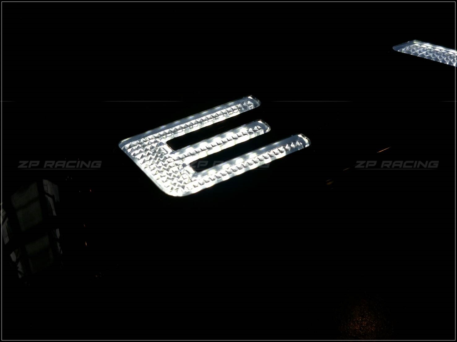 คาดฝาท้าย คาดท้าย EVEREST มีไฟ LED