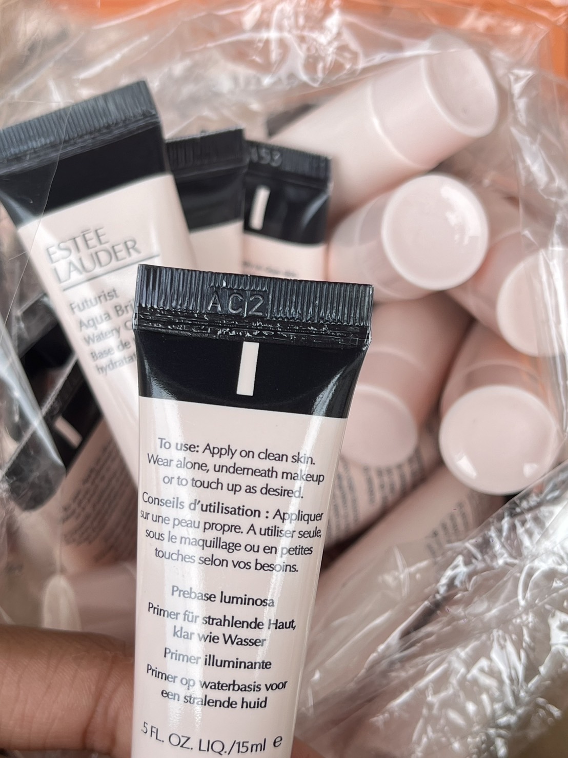 Estee Lauder Futurist Aqua Brilliance Watery Glow Primer 15ml. ไพรเมอร์เนื้อเจลครีม