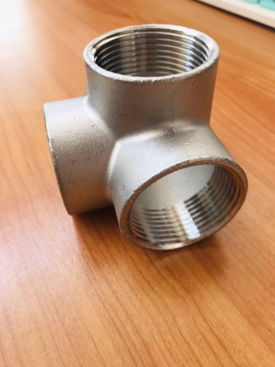 ข้อต่อสี่ทางเกลียวใน สแตนเลส 304 ขนาด 1 1/4 นิ้ว (#17537)