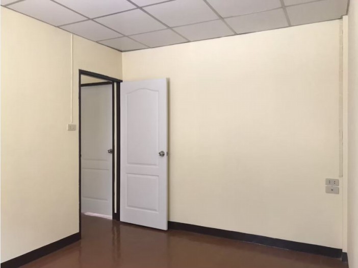 ขายทาวน์เฮ้าส์ ม.วีรวัฒน์ ถ.เพชรเกษม 94 แขวงบางแคเหนือ เขตบางแค กรุงเทพ / พื้นที่ 2 ชั้น 18 ตารางวา