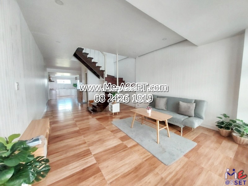 ขายทาวน์เฮ้าส์ รีโนเวทใหม่ ย่าน คูคต ลำลูกกา คลอง2 เสมาฟ้าคราม ปทุมธานี : ม.บุศรินทร์ 2 : 2 ชั้น 21.2 ตร.วา