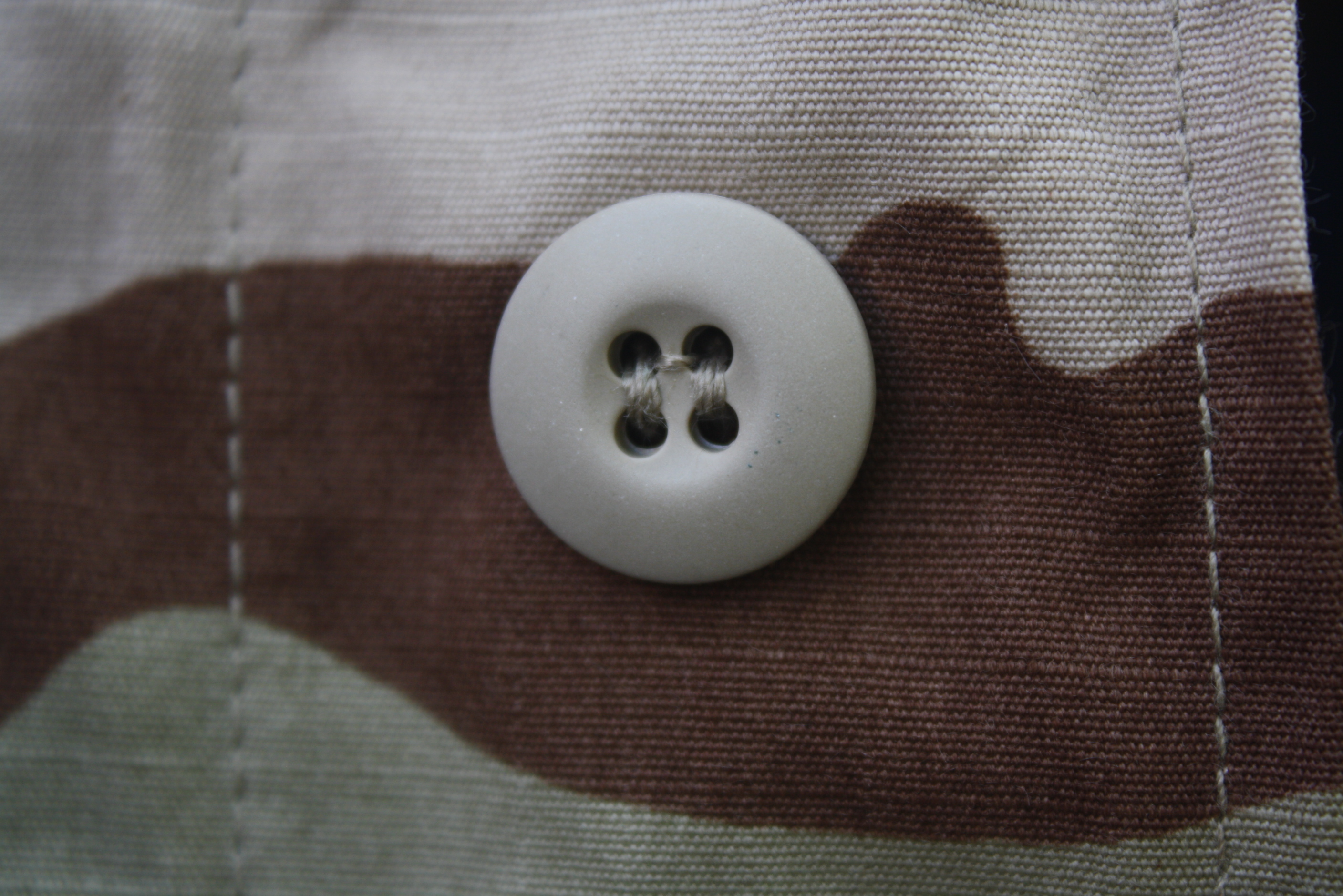 เสื้อทหารสหรัฐ พรางทะเลทรายสามสี