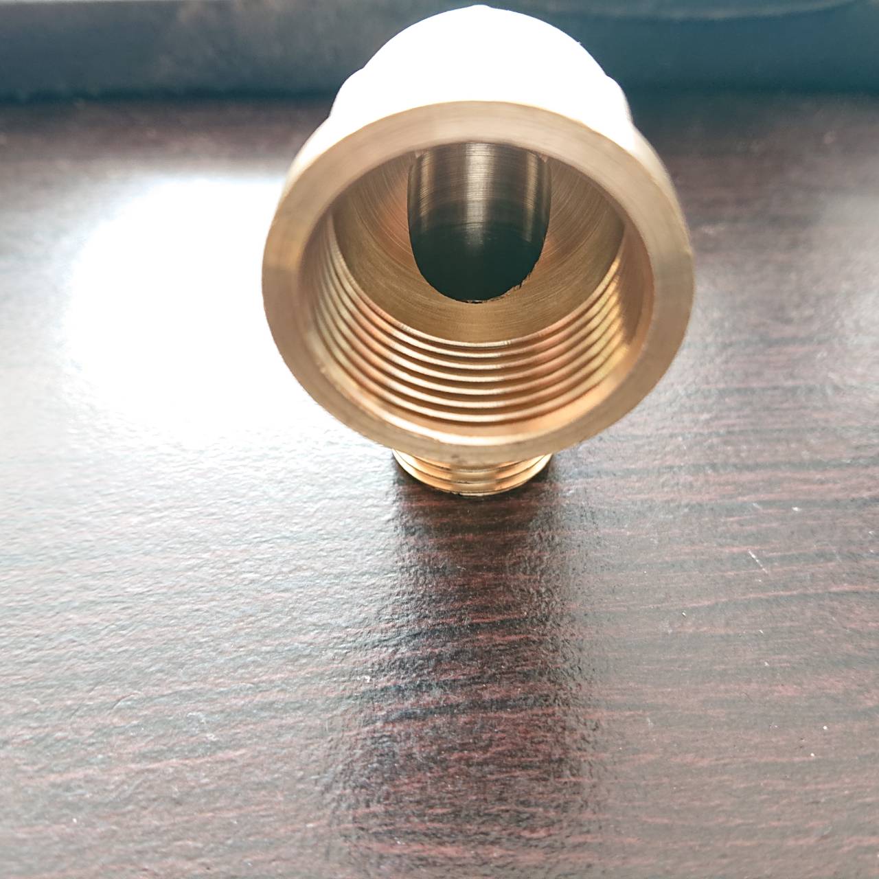 ทองเหลือง ข้องอเกลียวใน6หุน เกลียวนอก4หุน #060498