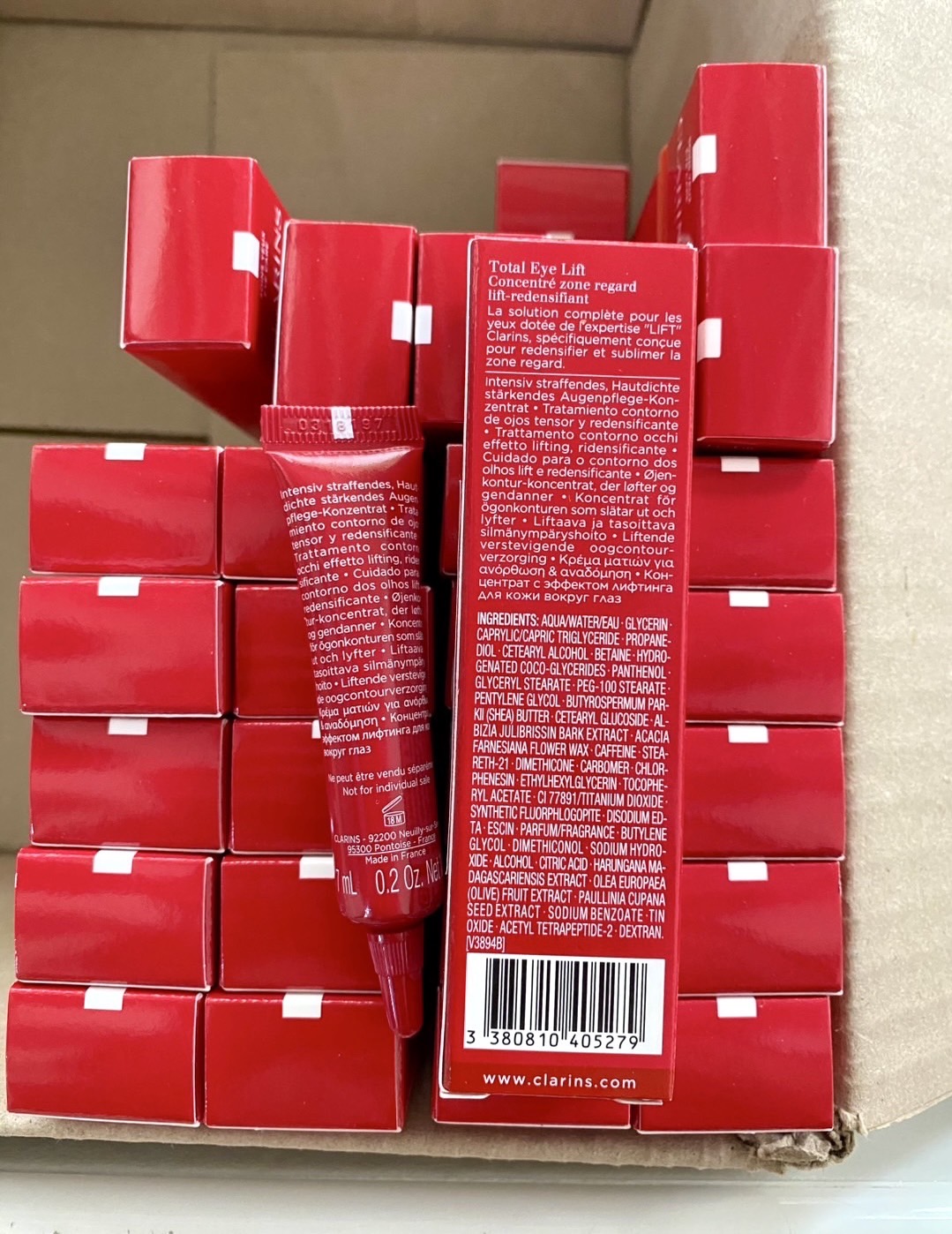 CLARINS Total Eye Lift 7ml. ขนาดทดลอง ครีมบำรุงรอบดวงตา (1กล่อง)