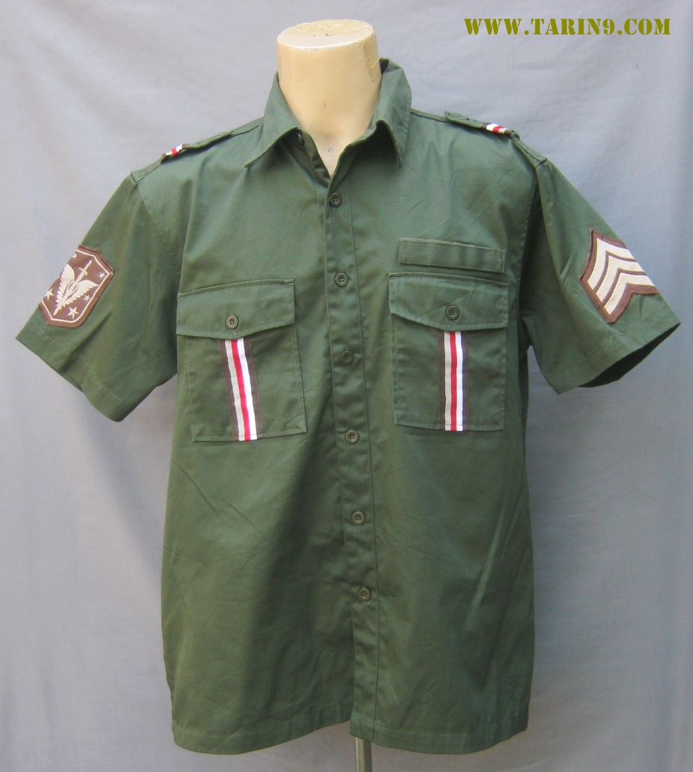 เสื้อแฟชั่นแนวทหาร