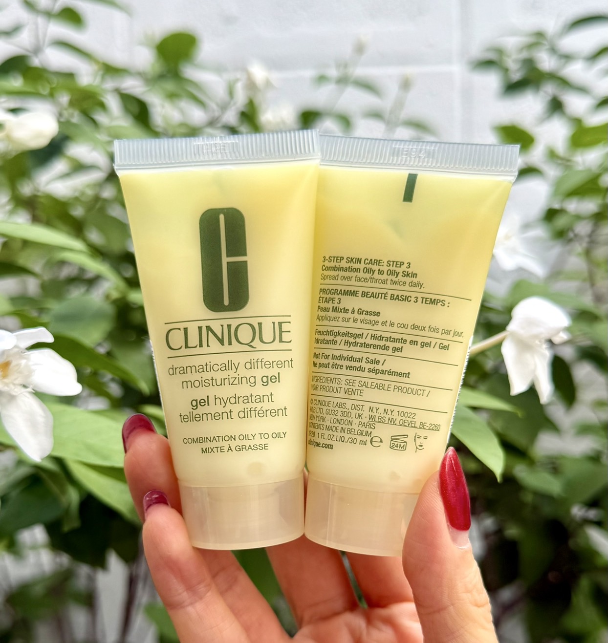 Clinique Dramatically Different Moisturizing Gel 30ml. มอยส์เจอไรเซอร์สูตรเนื้อเจล (1หลอด)