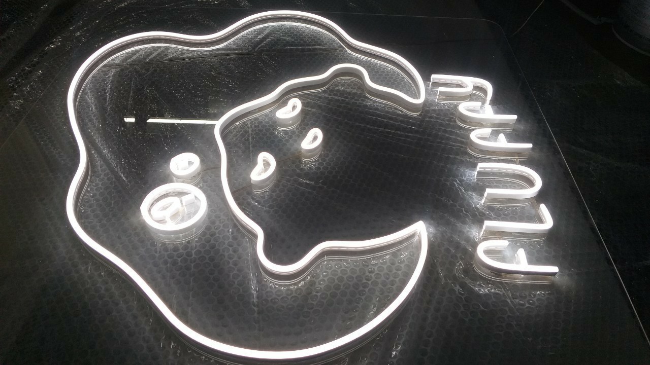 ป้ายไฟนีออน