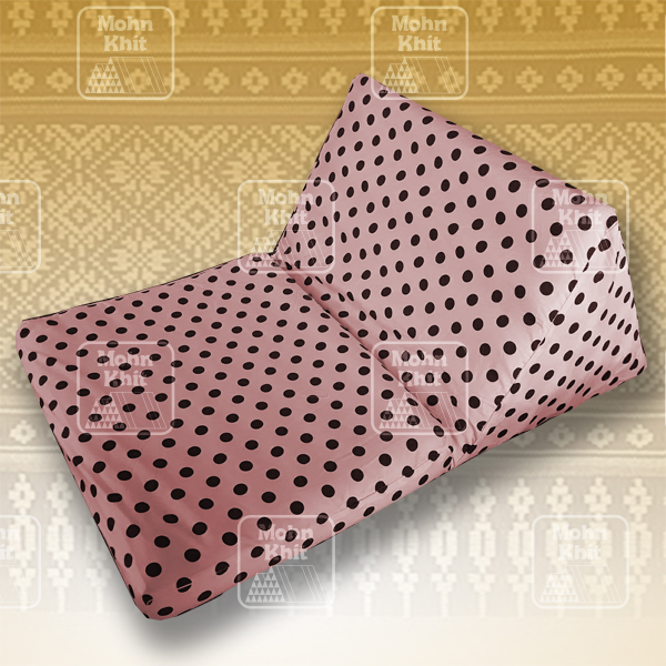 หมอนสามเหลี่ยม 15 ช่องติดเบาะ1 พับ ปลอกสวมซิป 57cmx76cmx36 cm Triangle Khit Thai Floor Cushions Traditional handmade 15 holes with 1 part of mattress.