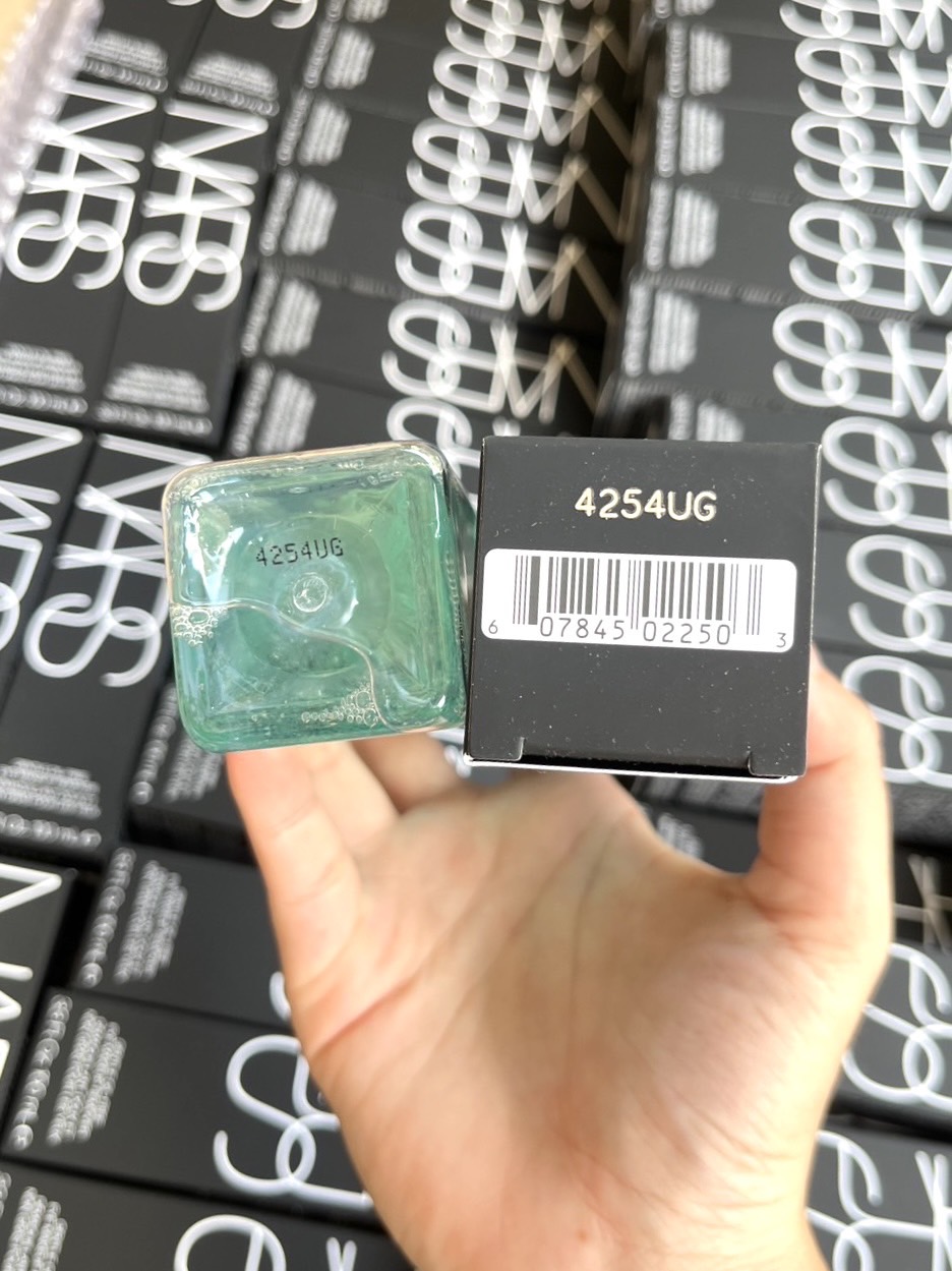 NARS Gentle Oil-Free Eye Makeup Remover 100ml. รีมูฟเวอร์สูตรไร้น้ำมัน