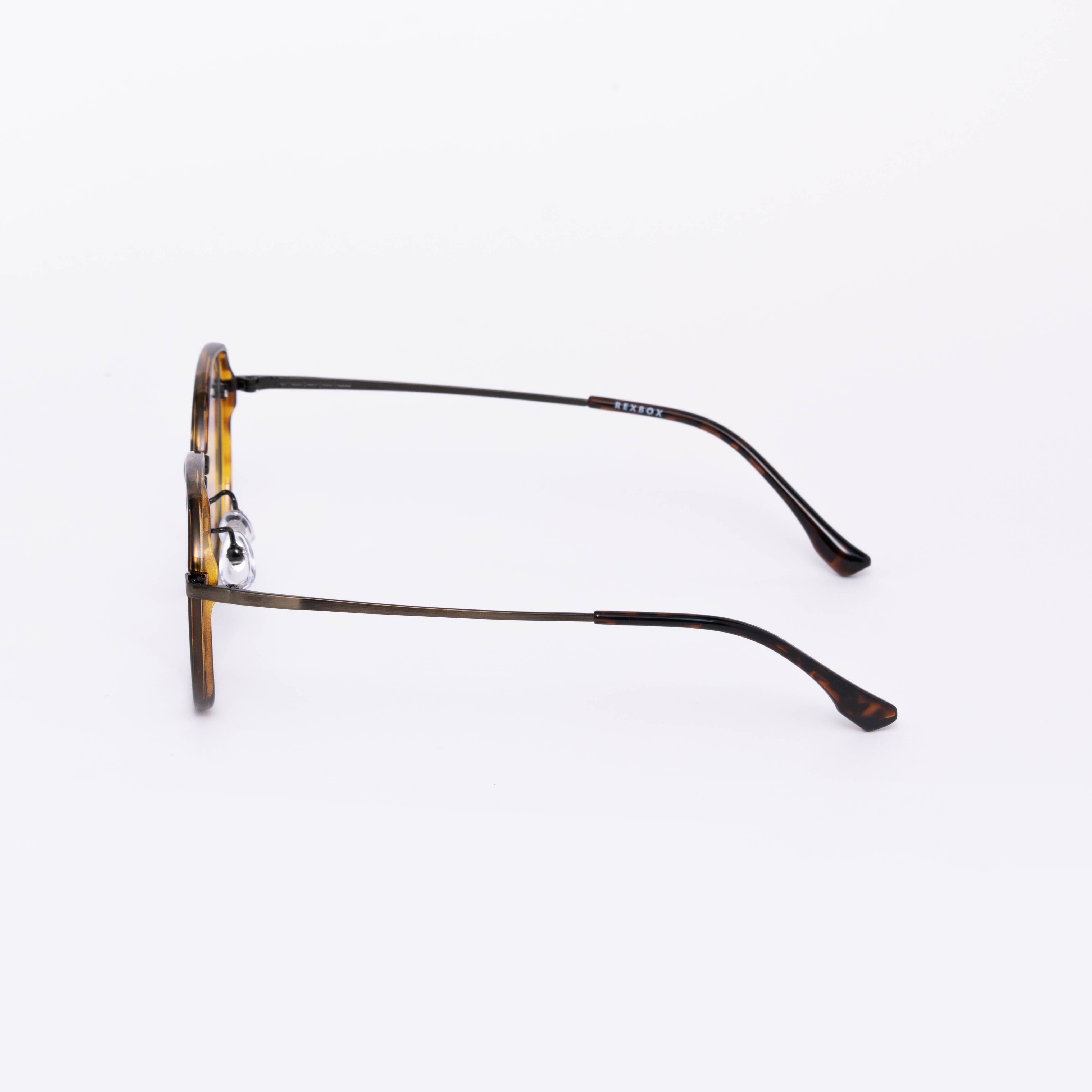 รุ่น B-TITANIUM ไทเทเนียม น้ำหนักเบา ยืดหยุ่น พร้อมคลิปออน Polarized (T10-C3)