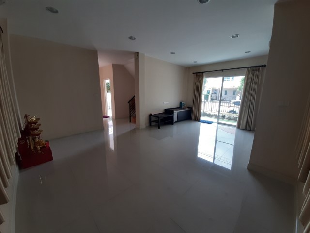ขายบ้านเดี่ยว ไลฟ์ บางกอก บูเลอวาร์ด วงแหวน – พระราม 9 ; For Sale : Detached House @ Life Bangkok Boulevard Wongwaen – Rama 9
