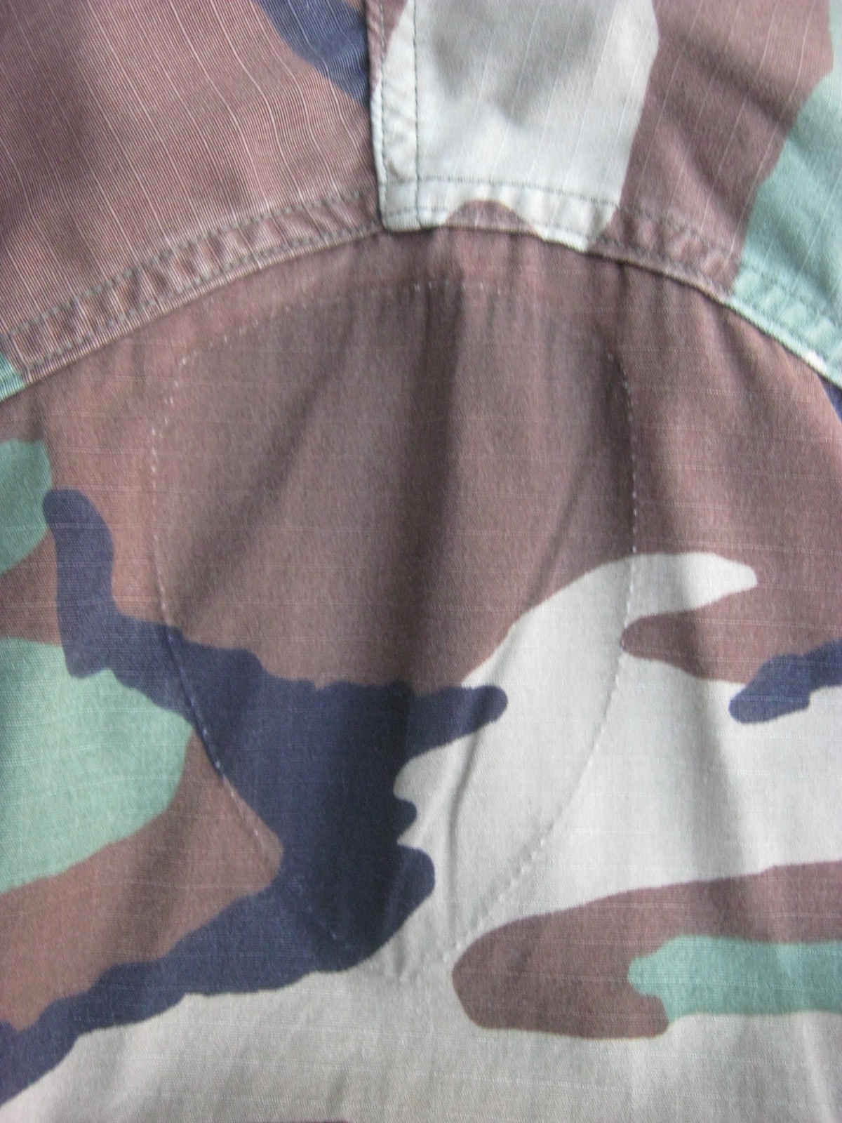 เสื้อทหารสหรัฐ M81 ลาย woodland