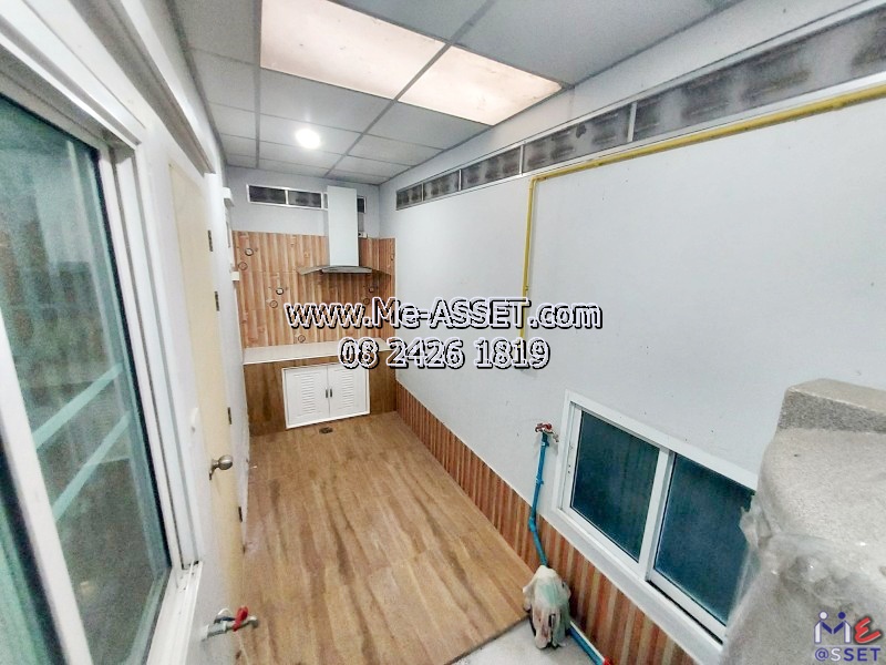 ขายทาวน์โฮม ราคาถูกต่ำกว่าประเมิน ย่าน เลียบคลองพระอุดม ซอยวัดท่าเกวียน คลองบางไผ่ วัดทองสะอาด ลาดหลุมแก้ว : ม.บ้านสวนธนาการ์เด้น : 2 ชั้น 22.7 ตร.วา