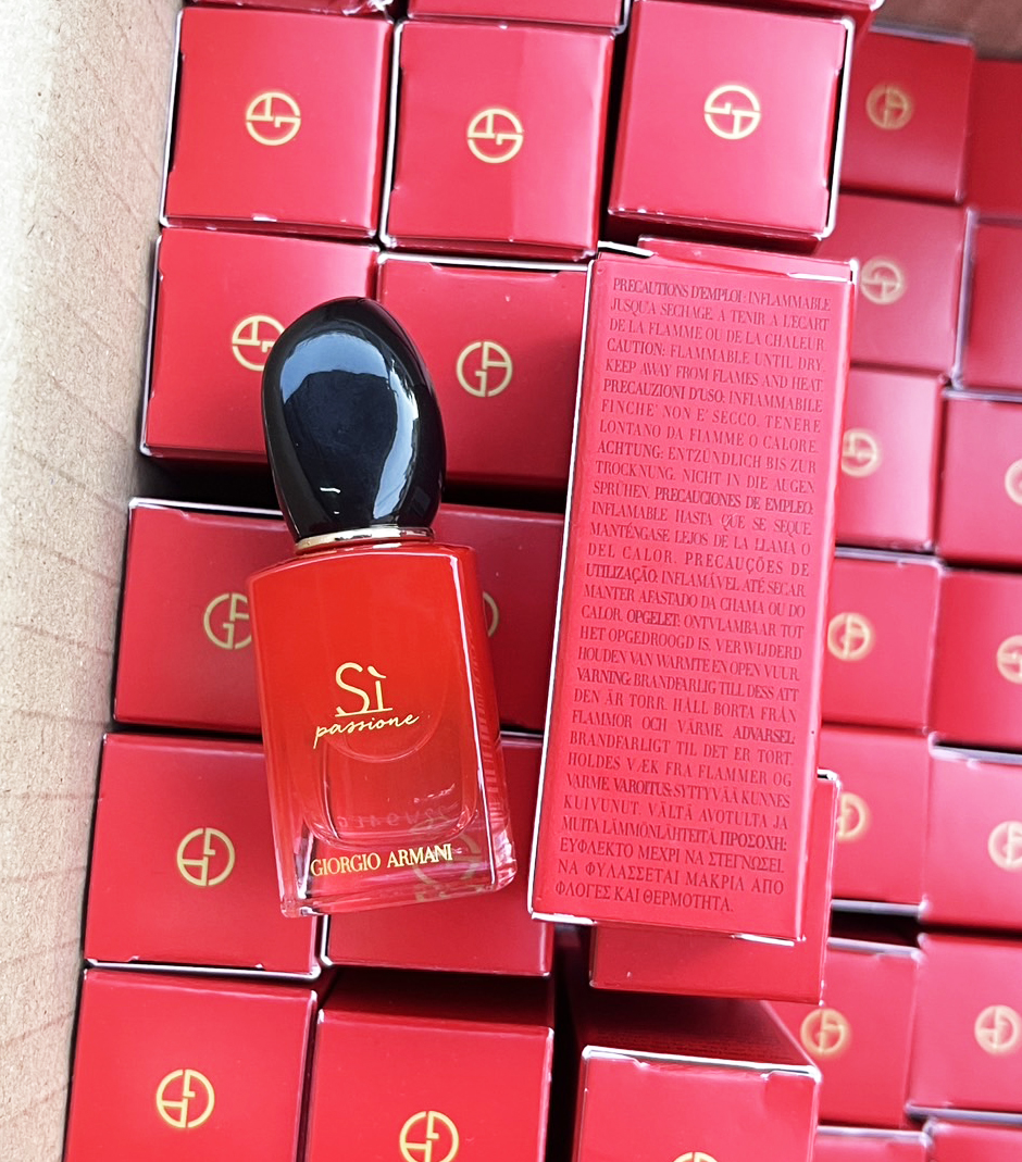 น้ำหอมขนาดทดลอง แบบแต้ม Giorgio Armani Si Passione Eau De Parfum 7ml. ของแท้ 100%