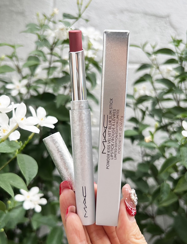 MAC Powder Kiss Velvet Blur Slim Stick 2g. (limited edition) สี Peppery Pink ของแท้