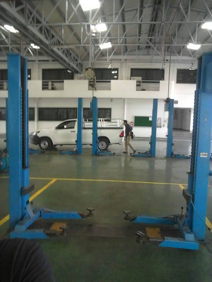 ลิฟท์ยกรถHi Maxมือสอง สภาพดีพร้อมใช้งาน