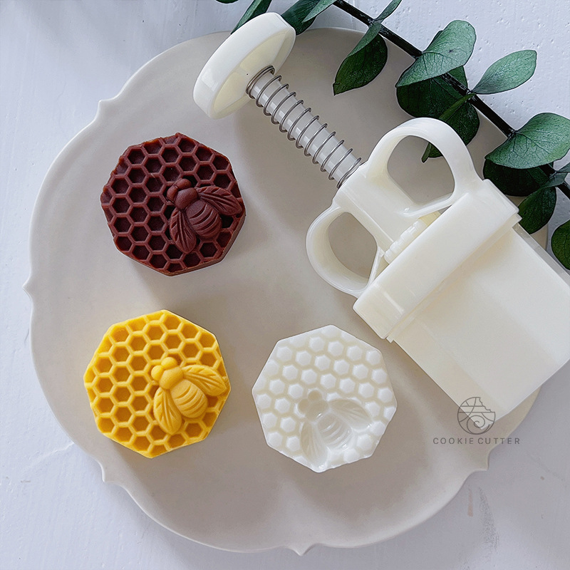 เซ็ตพิมพ์กดขนมลายรังผึ้ง Honey Bee (63 กรัม)