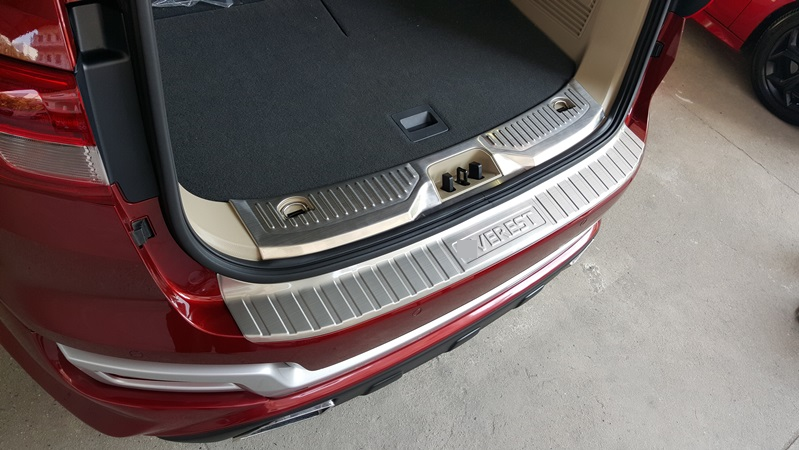 เพลทกันรอยท้าย Ford Eversst ด้านใน วัสดุ Stainless