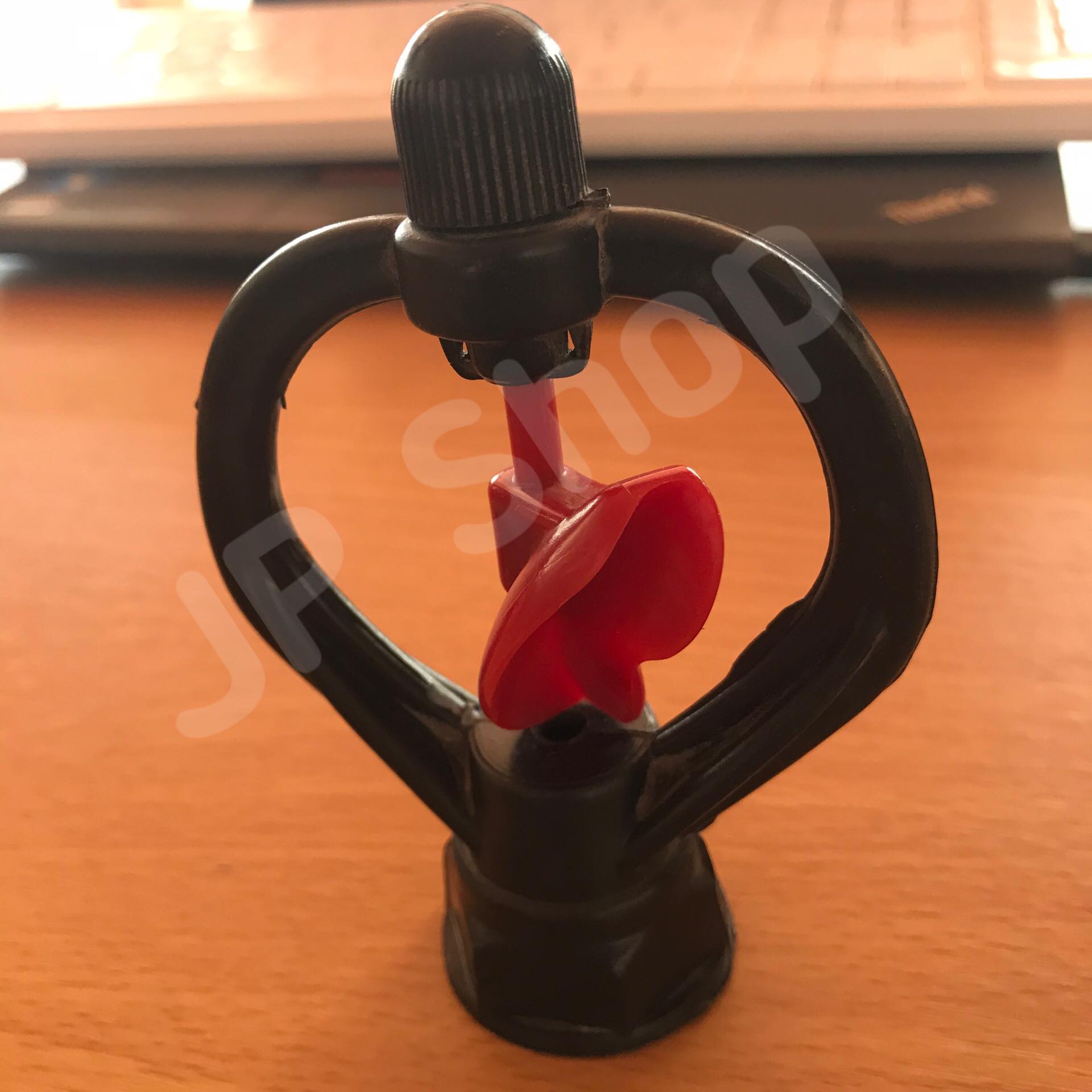 สปริงเกอร์ใบพัด พลาสติก PVC แดงเกลียวใน 1/2''-3/4'' (แพ็ค 10) แชมปื หูช้าง น้ำมาก คุณภาพดี ราคาถูก ตกตัวละ 10 บาท