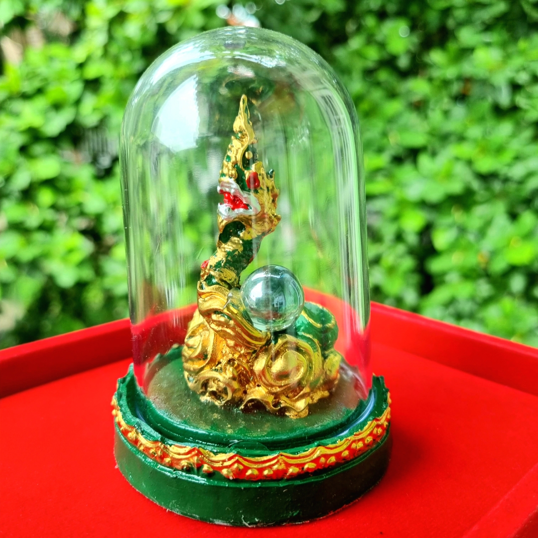 ครอบแก้ว พญานาค พร้อมลูกแก้ว เสริมโชคลาภ มี 5 สี เขียว ขาว ทอง แดง ดำบูชาหน้ารถ โต๊ะทำงาน ในร้านค้า หิ้ง +แถมฟรีผ้ายันต์ สำเนา