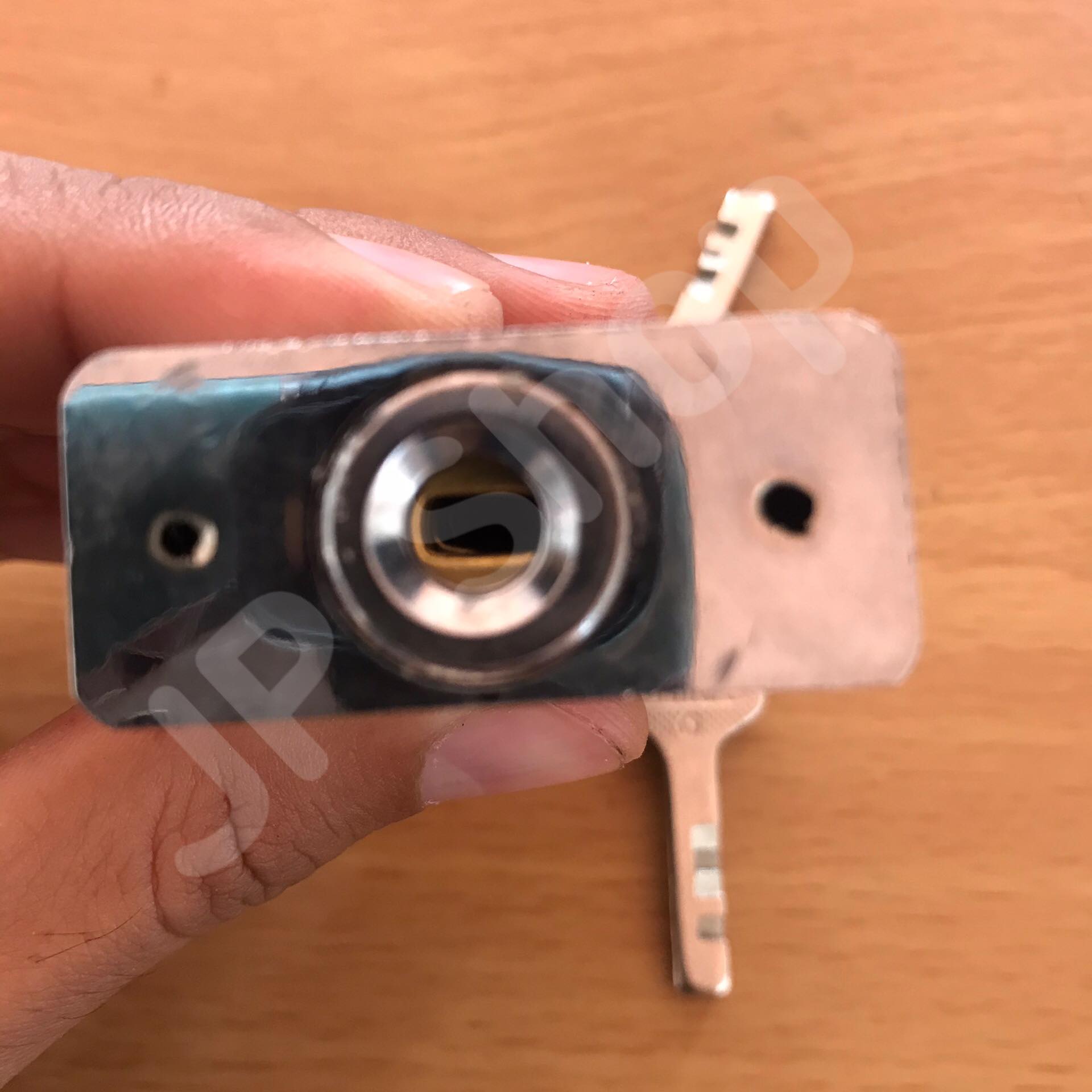 กุญแจล็อคบ้าน ล็อคครัว ล็อคอเนประสงค์ 40 มม. ล็อคแน่นหนา คงทน ราคาถูก สนใจสั่งซื้อได้เลย ห่วงยาว #697134232124