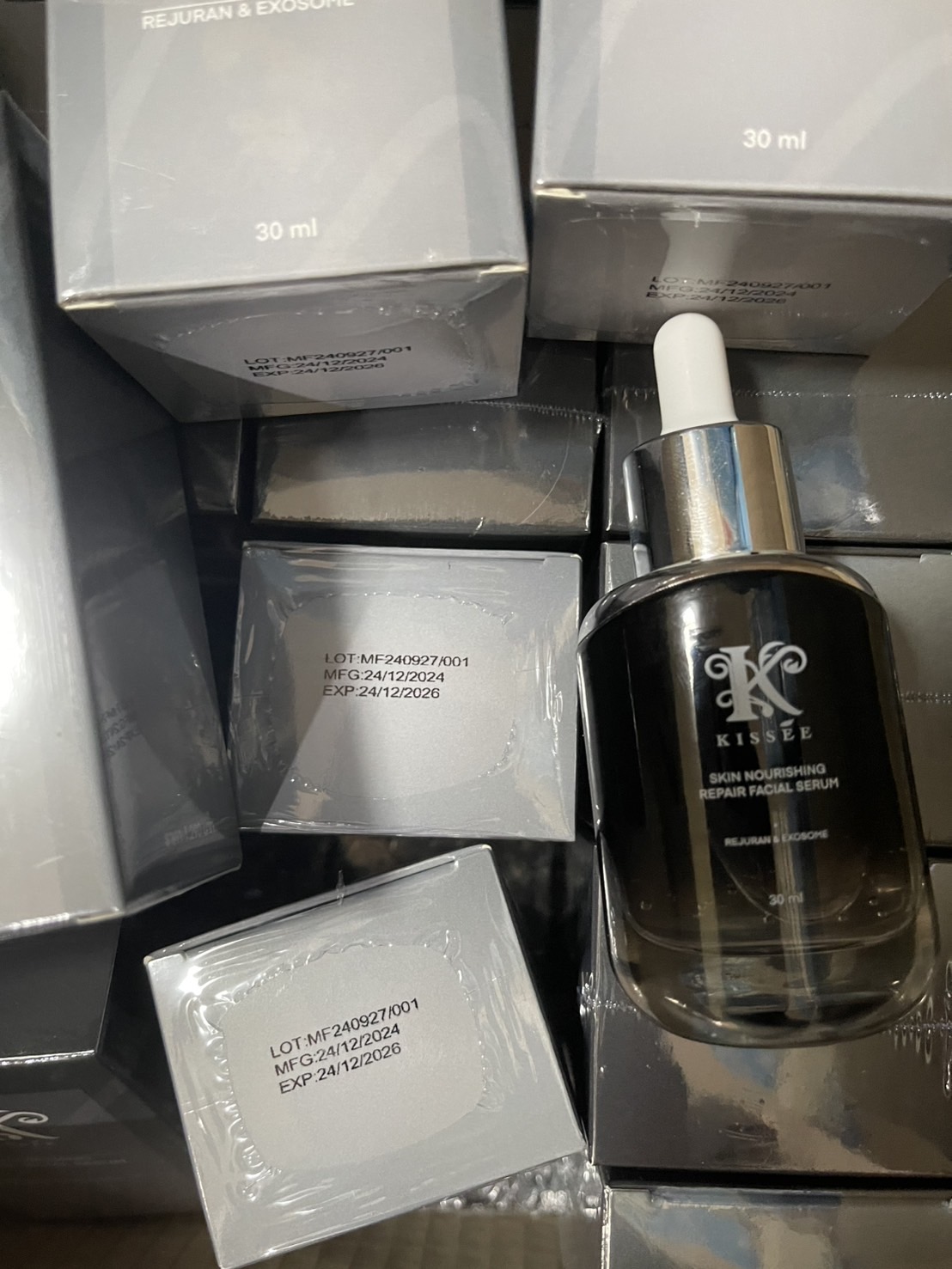 เซรั่มลดริ้วรอย กระชับรูขุมขน Kissee Skin Nourishing Repair Face Serum 30ml. ของแท้ พร้อมส่ง