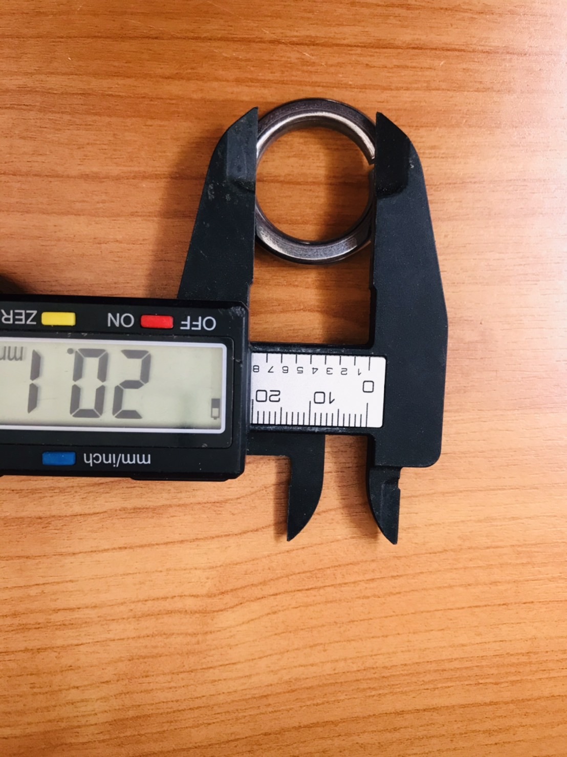 แหวนสปริงสแตนเลส 304 แหวนสปริงกันคลาย