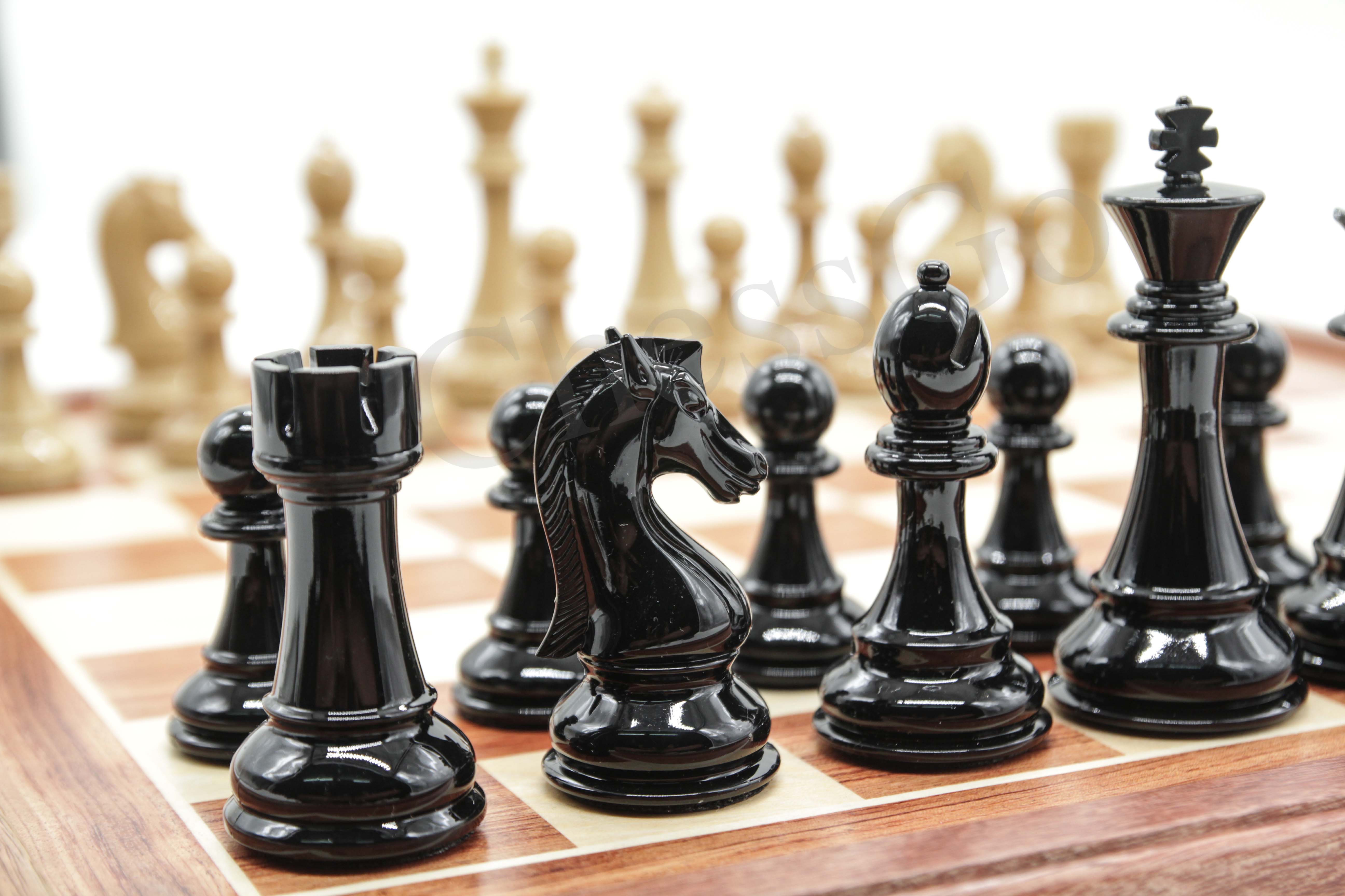 ชุดหมากรุกสากลไม้1(ตัวอะคริลิคลายไม้)8