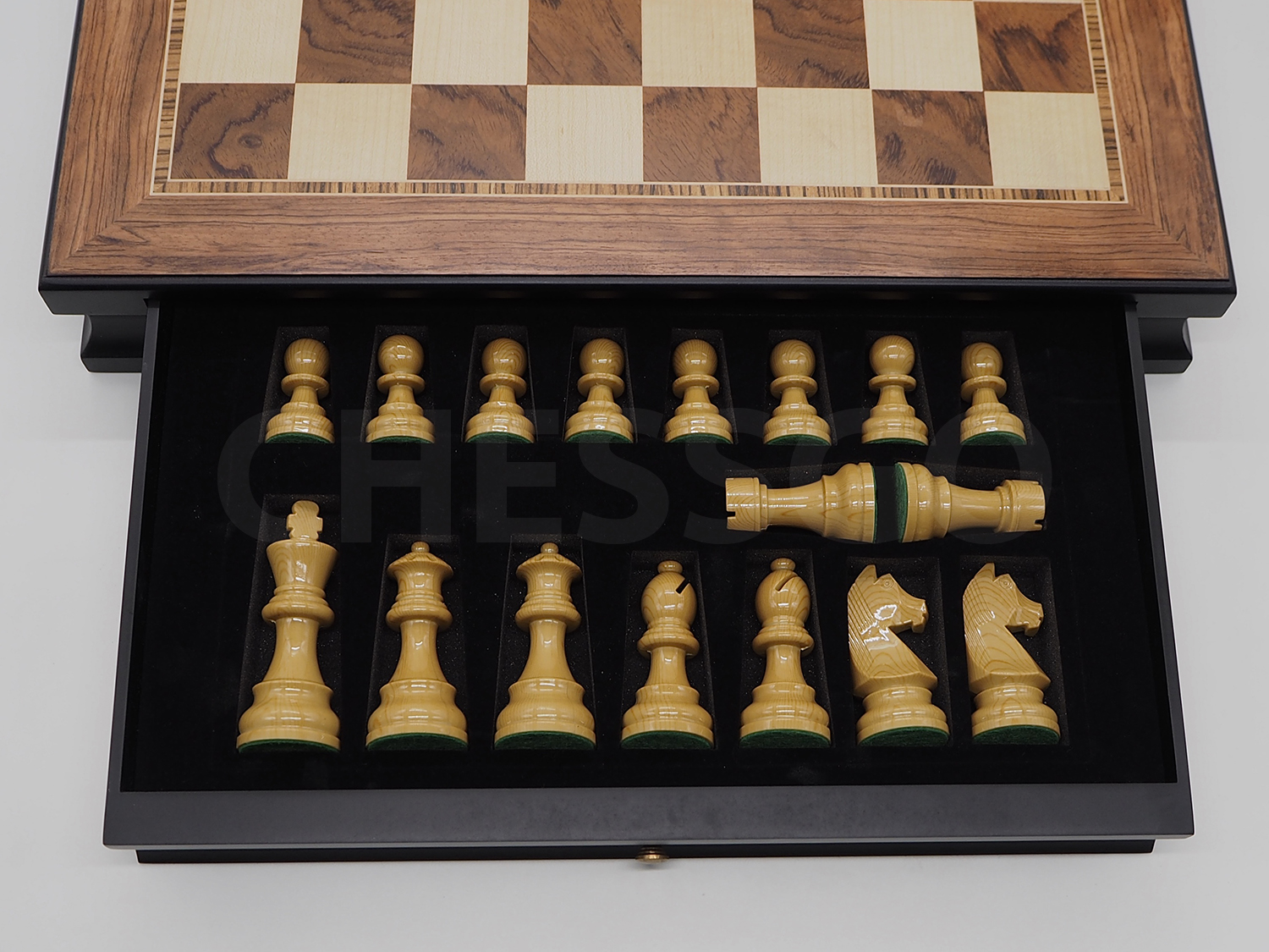 ชุดหมากรุกสากลไม้ German Knight Staunton Wooden Chess Set 4