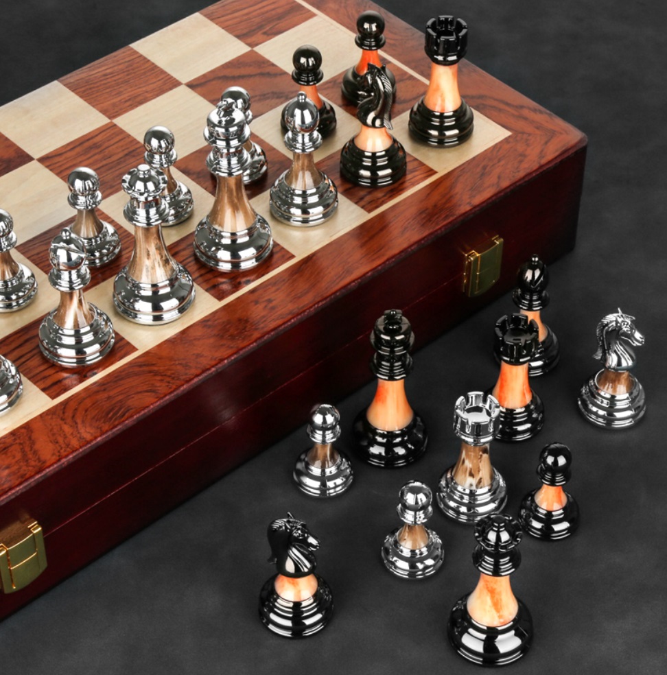 ชุดหมากรุกสากลไม้พับ (ตัวAcrylic & Metal) Wooden Chess Set