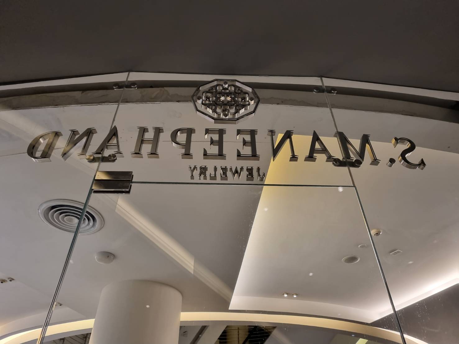 #ป้ายอักษรสแตนเลสแฮร์ไลน์ยกขอบ