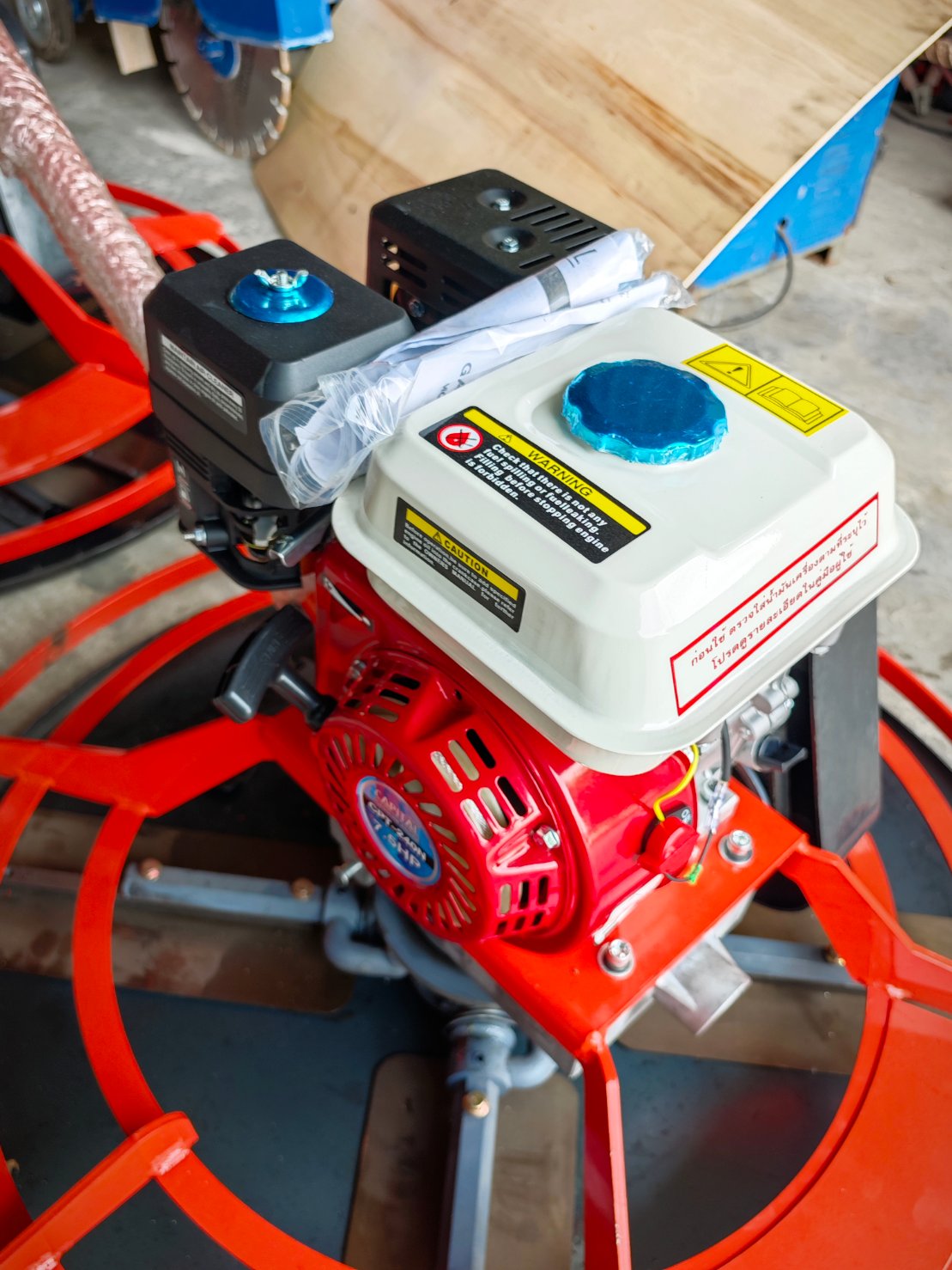 เครื่องขัดมันปูนพร้อมเครื่องยนต์