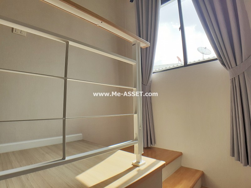 ขายทาวน์โฮม ม.บ้านกลางเมือง กัลปพฤกษ์ ซ.กำนันแม้น แขวงบางหว้า เขตภาษีเจริญ กรุงเทพ / พื้นที่ 3 ชั้น 18.4 ตารางวา